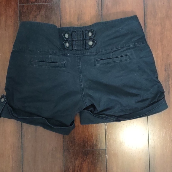 Mid Rise Black Cotton Shorts - Picture 5 of 5